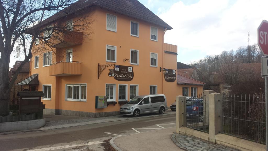 Hotel Restaurant Platamon Feuchtwangen Eksteriør billede